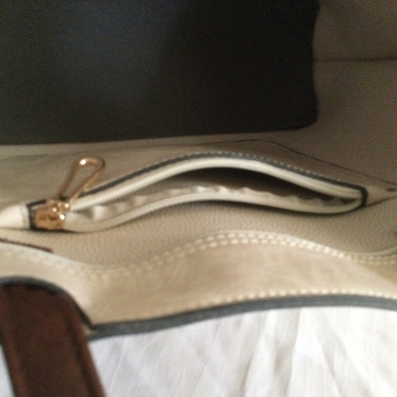 Vegan Tote, Wristlet, Satchel/Crossbody Ivory Bone Set Empire EM Handbag Co. - Picture 11 of 14